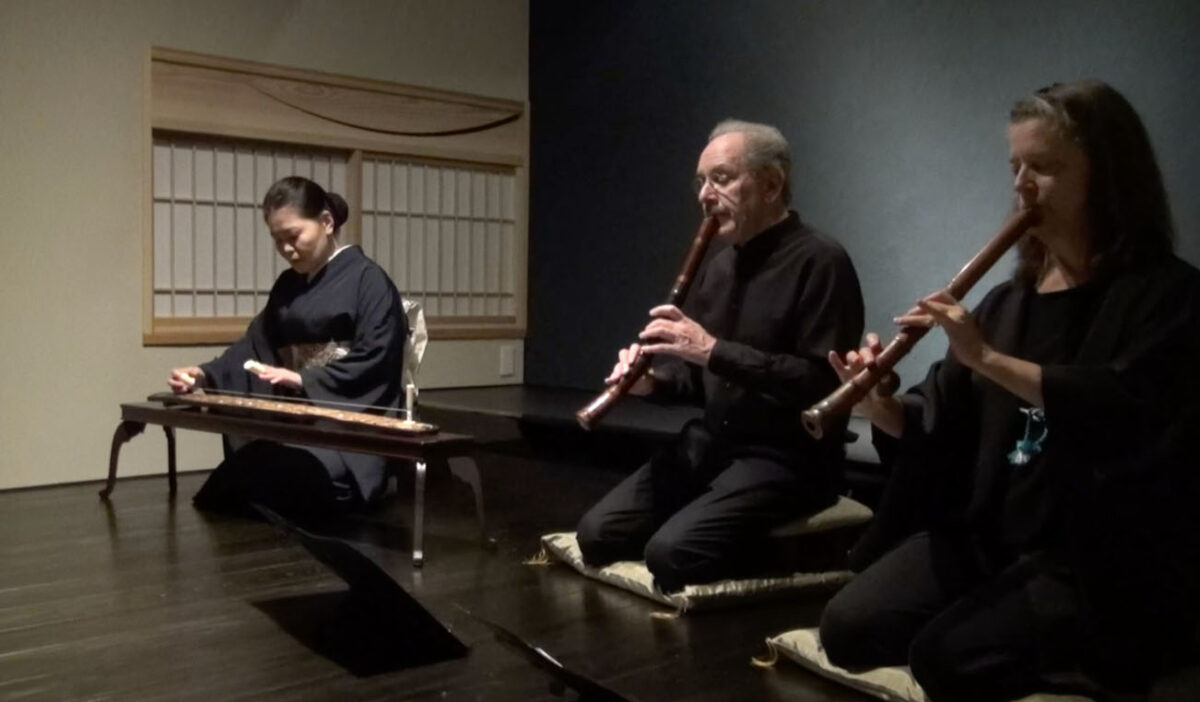 Trio Getsuro performing